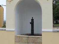 Vodní stojan historické kašny na náměstí T.G. Masaryka v Příbrami